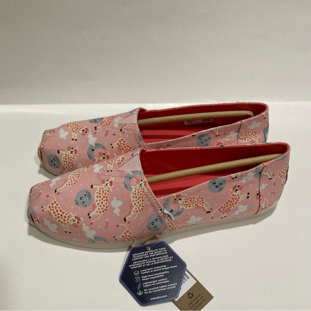 NWT Toms shoes - Picture 2 of 8